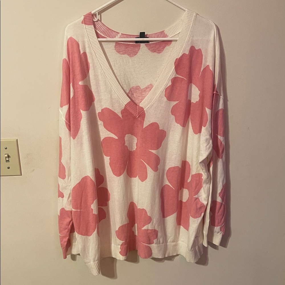 Torrid Floral Pink and White Women's Top